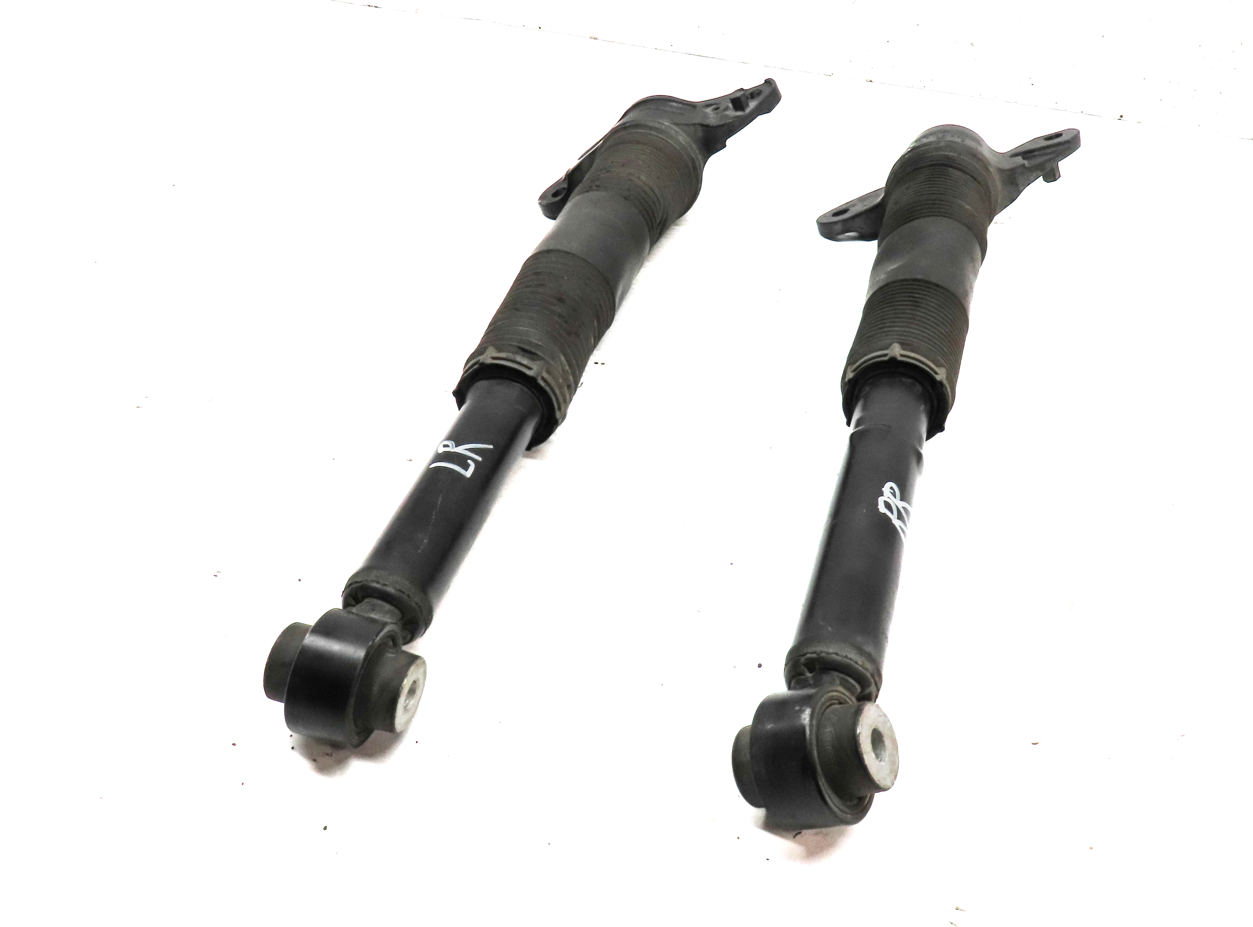 2016 LAND DISCOVERY SPORT (L550) REAR LEFT & RIGHT STANDARD SHOCK STRUT SET 2 — exact item pictured